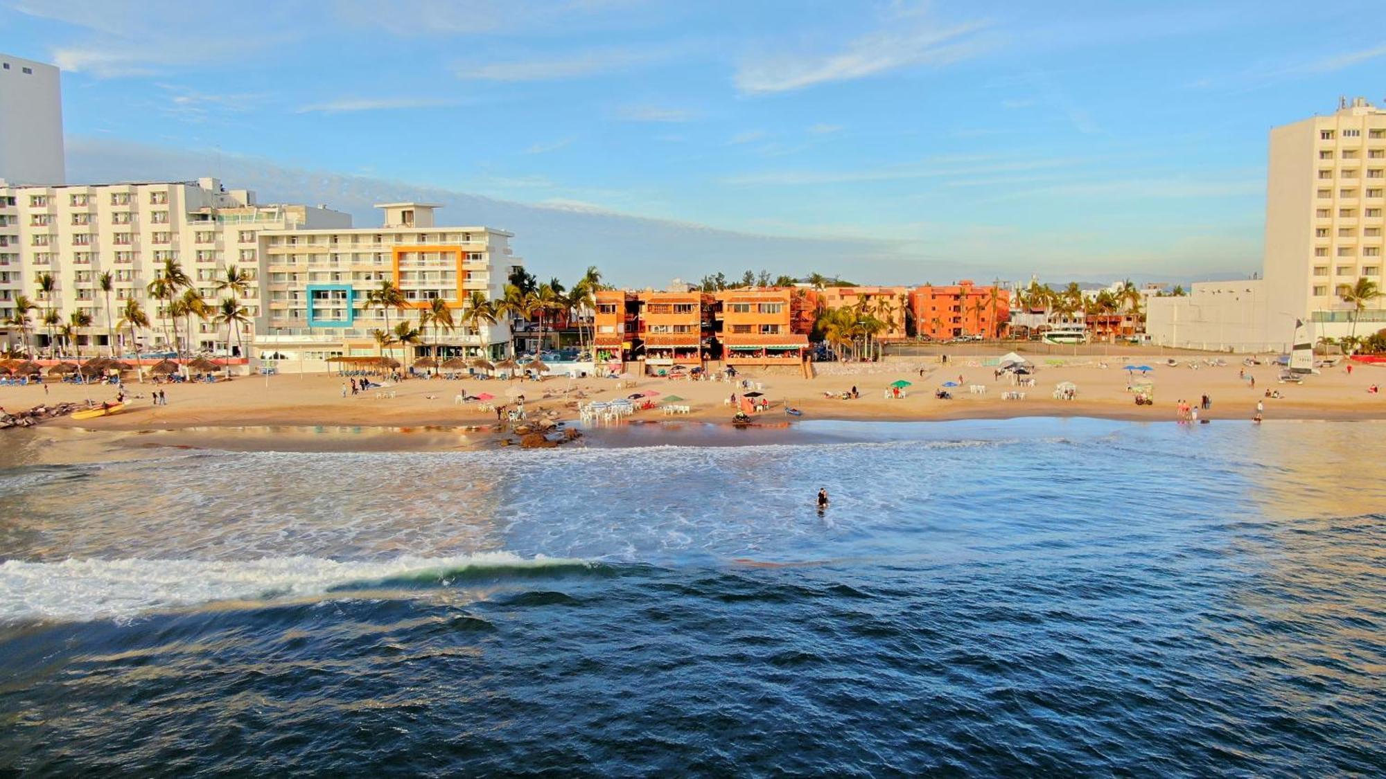 Playa Suites Mazatlán Cameră foto